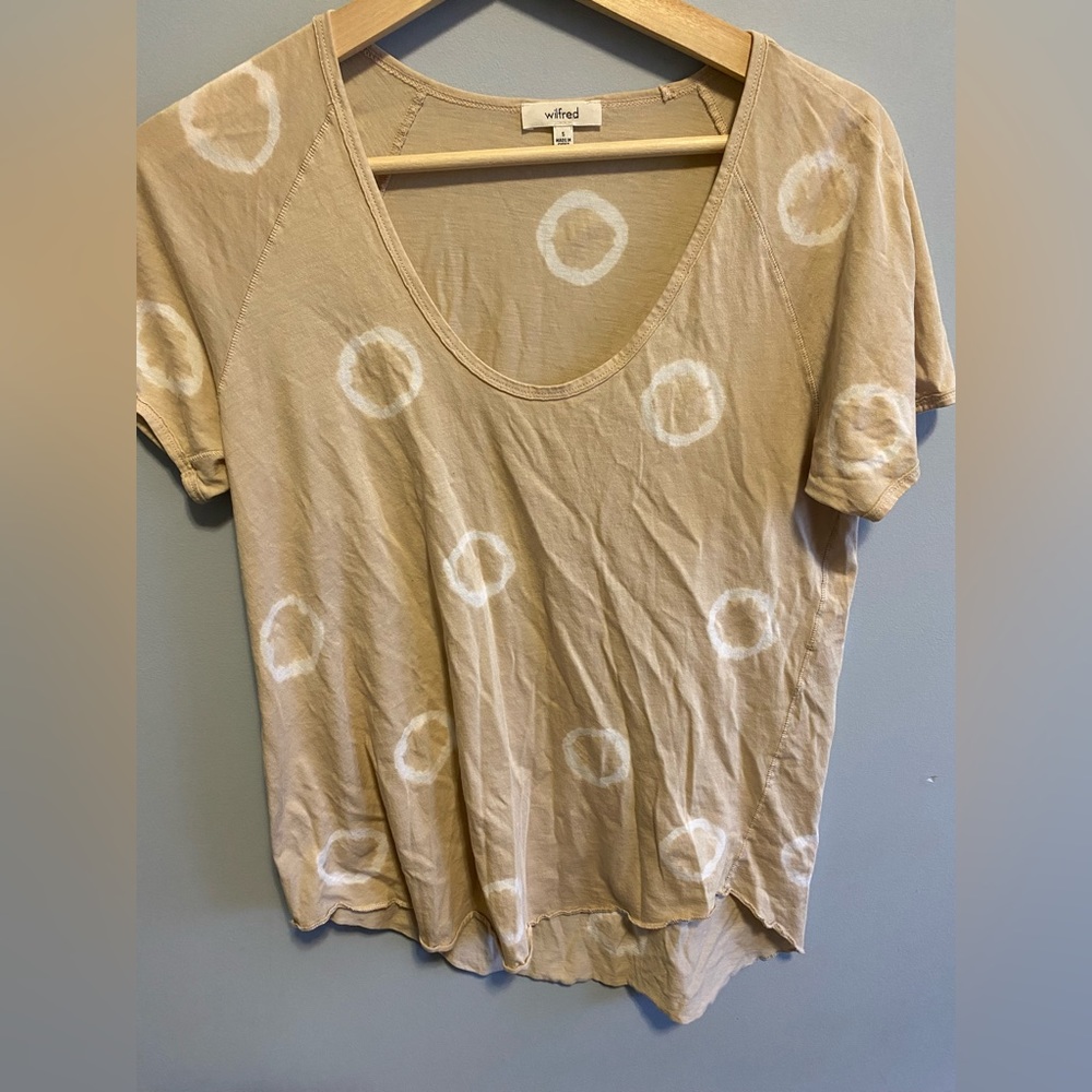 Aritzia Wilfred size small pale yellow t-shirt